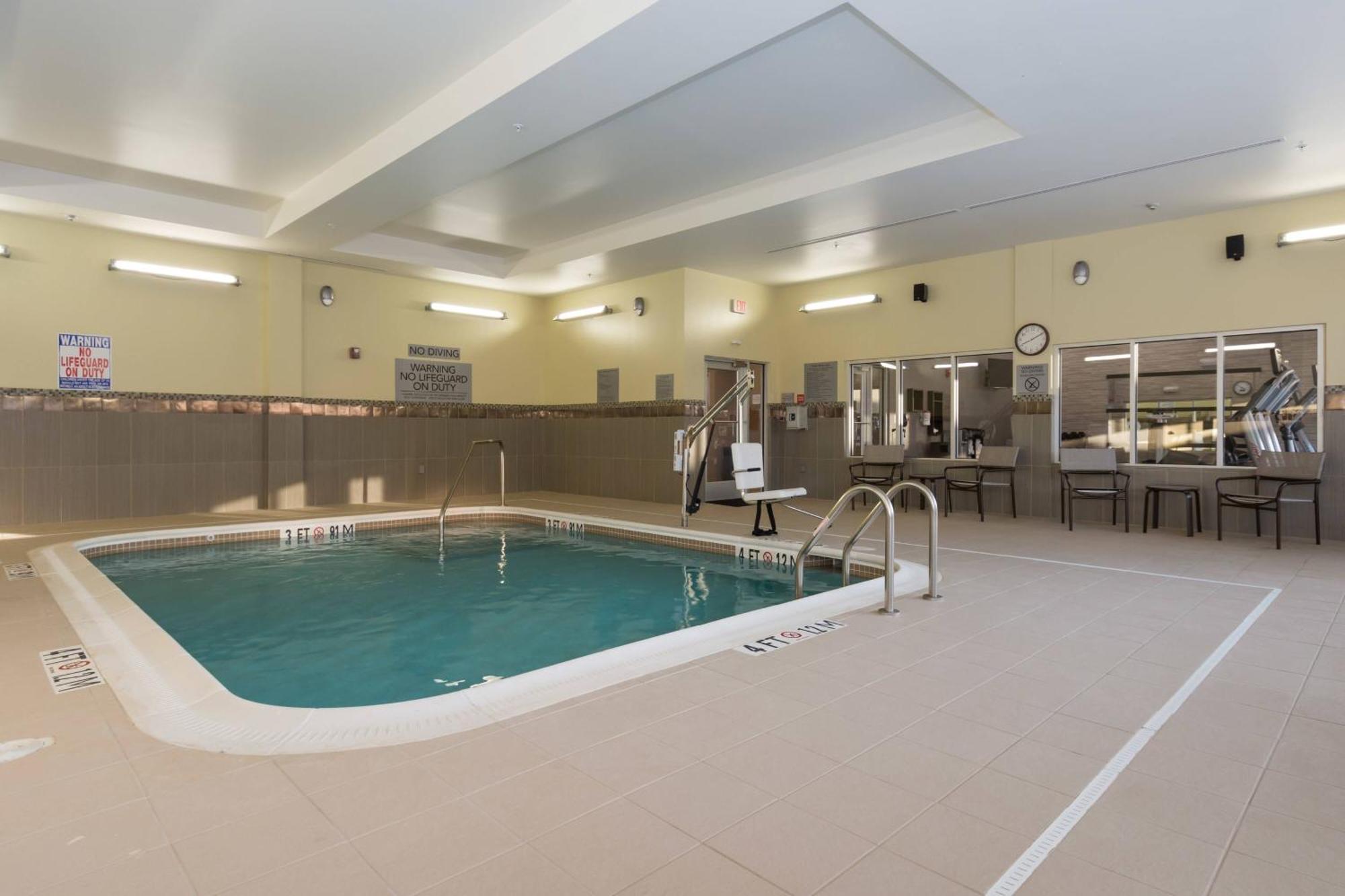 Courtyard By Marriott Fayetteville Fort Liberty - Спринг Лейк Екстериор снимка