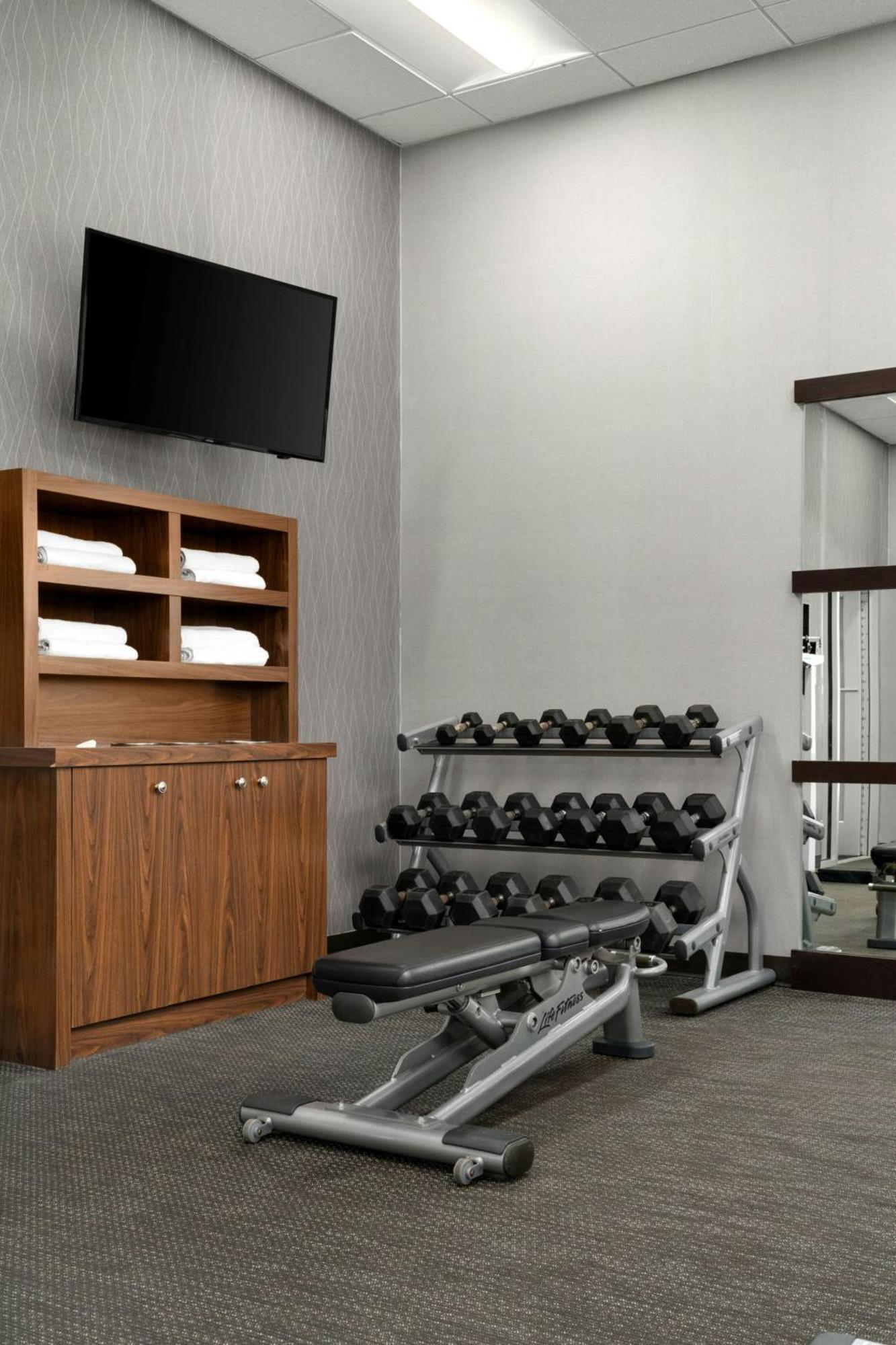 Courtyard By Marriott Fayetteville Fort Liberty - Спринг Лейк Екстериор снимка