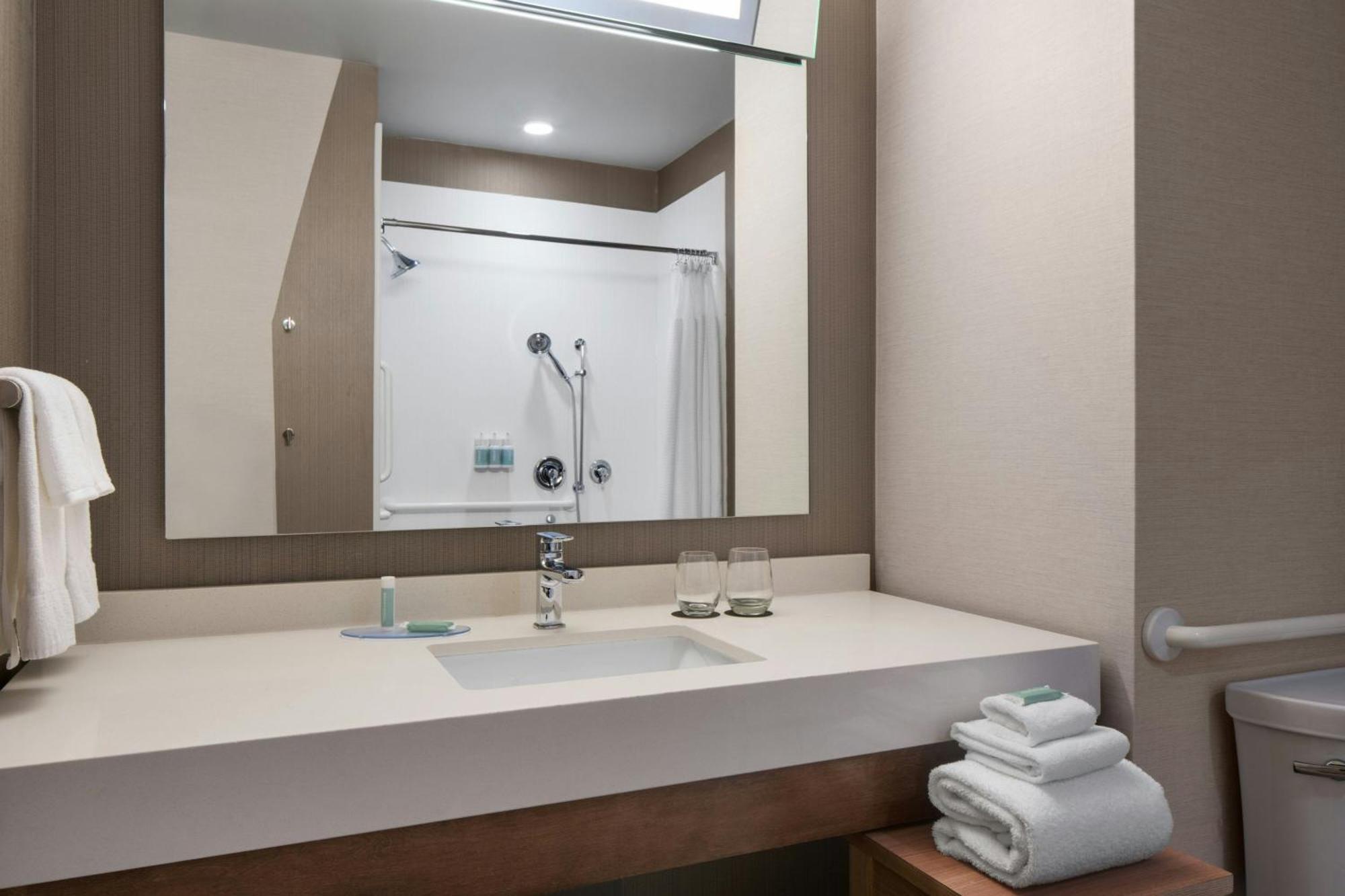 Courtyard By Marriott Fayetteville Fort Liberty - Спринг Лейк Екстериор снимка