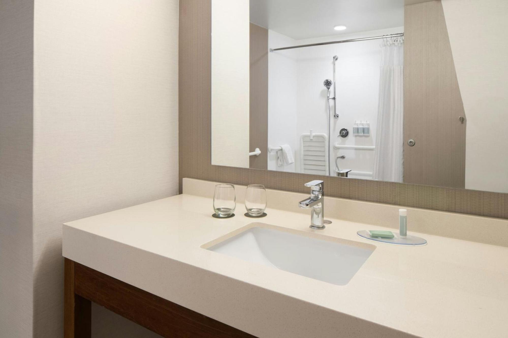 Courtyard By Marriott Fayetteville Fort Liberty - Спринг Лейк Екстериор снимка